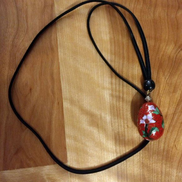 Egg Pendant Necklace - Picture 2 of 2